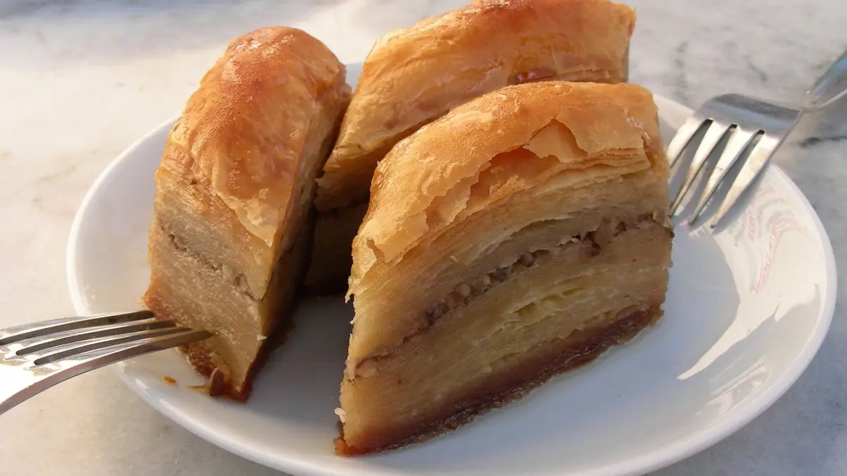The Village Cafe – cake shop in Street, Glastonbury